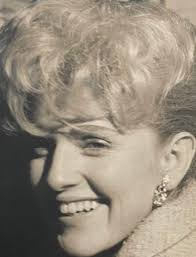 Beverly Knapp's Instagram, Twitter & Facebook