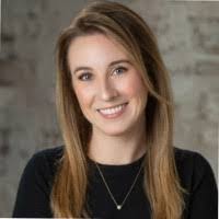 Kelly Mazur's Instagram, Twitter & Facebook