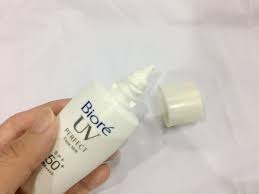 It's free of allergens, gluten, sulfates, fungal acne feeding components, parabens and synthetic fragrances. Biore Uv Perfect Face Milk Review Iman Abdul Rahim