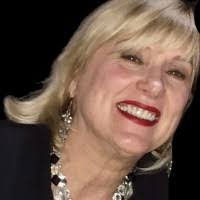 Robin Mcgovern's Instagram, Twitter & Facebook