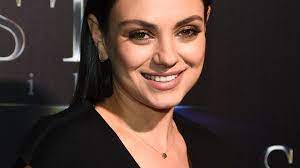 The spoken language in her family is russian, not ukrainian. Mila Kunis Ein Chaos Aus Spielzeug Und Windeln Der Spiegel