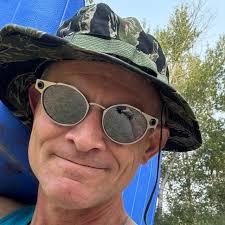 I'm not easily distracted. I just..... OMG, do I hear a bike? 🤡🧐 who else  react like that?🤣 #eyesdontlie #eyes #blueeyes #eye #bikergirls #agv  #agvpista #agvpistagpr #iridium #bike #bikegirl #kawagirl #rider  #bikerlifestyle #