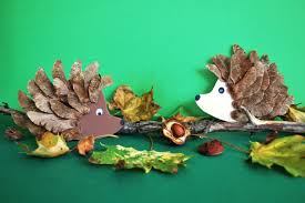 Hinderliche anleitung und vorlagen kann man hier oder sie können unsere kostenlose schablone ausdrucken und ausschneiden. Igel Basteln Im Kindergarten Kinderspiele Welt De