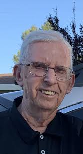 Raymond Lennon's Instagram, Twitter & Facebook