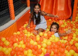 Orange county) نام یک شهرستان در ایالت کالیفرنیا در آمریکا است. Orange Wheels Al Raha Mall