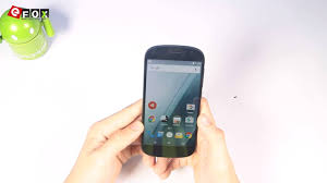 YOTA YotaPhone 2 Unboxing & Hands-on ...