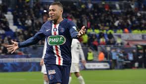 Gehalt, schuhe, jubel, social media, vorbild, spitzname, aussprache und herkunft. Psg Insider Verrat Wechsel Von Kylian Mbappe Zu Real Madrid Stand Vor Corona Krise Kurz Vor Abschluss