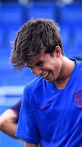 At the presentation of the new blaugrana home kit, the president and the young midfielder. Riqui