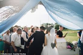 Except that susan asked her guests to mail back their rsvp's with a check for $1500, and had the nerve to be appalled when only a few did. Bride Tries To Charge Her Guests A Vip Entrance Fee To Get On Exclusive Guest List At Her Wedding Daily Mail Online