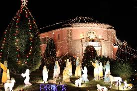 Altadena Ca The Balian House And Christmas Tree Lane Christmas Lights Christmas Tree Christmas