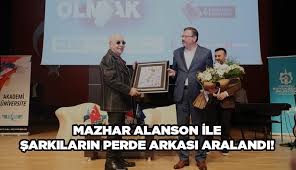 Lise yıllarında gitar çalmaya başlayan mazhar alanson, aileden gelen bir yetenekle bir çok çalgı aletinede ilgi duydu. Mazhar Alanson Ile Sarkilarin Perde Arkasi Aralandi