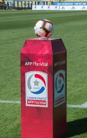 La transmisión en vivo de la primera división de fútbol femenino de chile estuvo a cargo del canal liv tv desde el 27 de julio de 2008 hasta 2010. Primera Division