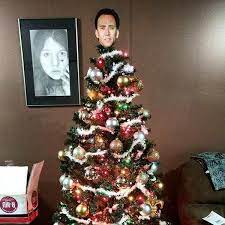 41 Funny Awkward Family Christmas Photos For Ho Ho Holiday Laughs Team Jimmy Joe Christmas Tree Toppers Funny Christmas Tree Toppers Christmas Tree Toppers Unique