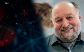 hay tres tipos de pensamiento que todos necesitamos desarrollar para  realizarlas de forma cuidadosa y con habilidad: Análisis de Ideas,  Desarrollo de Propuestas Creativas, y Pensamiento Crítico