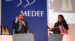 Dans atteindre l'excellence, robert greene distille les biographies des plus grandes figures de l'histoire pour mettre en lumière ce qui permet à chacun d'entre nous de prendre le pouvoir sur sa vie et sa destinée. Robert Greene Devoile Les Secrets De L Excellence