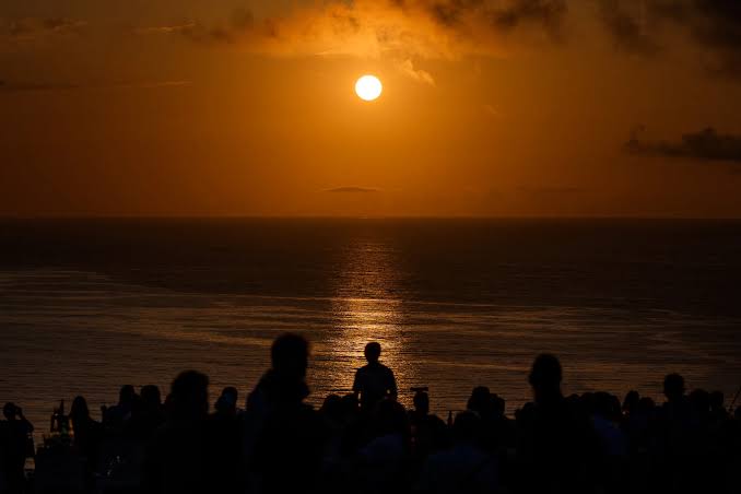 Spain and Iceland See Tourism Boom With Total Solar Eclipse - Bloomberg