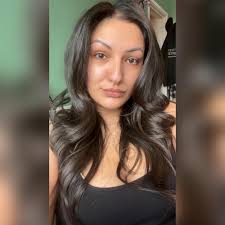 Ya bitch is about to conquer her biggest fear…. The dentist 🦷 Due to  severe CPTSD, having people near my face is an instant trigger so I've  avoided for 4 years…. Let's