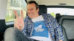 Sa tâche, les tests pcr… rien ne l'arrête dans sa nouvelle vidéo. Biographie Jean Luc Reichmann