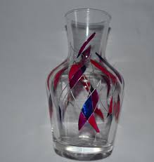 Petit Vase Ou Carafe En Verre Peint Motifs Graphiques Rose Fuchsia Et Violet Peinture Sur Verre De La Boutique Opale Vase Noir Bougeoirs En Verre Petit Vases