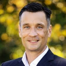 Justin Pendergrass's Instagram, Twitter & Facebook