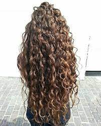 Pin Von Sayka Sparrow Auf Hairstyles Frisur Lange Haare Locken Lockige Haare Haare Pflegen