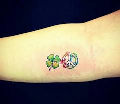 Trebol Tatuaje Hora De Aventuras Tatuajes De Amor Tatuajes Simples