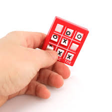 Ideal para as crianças aprenderem um jogo tradicional e para os adultos reviverem tempos passados. Jogo Do Galo Educativo Misterius Pt