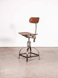 Transform your room into a modern mecca with this gorgeous. 1950 S Original French Bienaise Swivelling Workshop Chair Desk Chair Cream And Metal Frame Vinterior