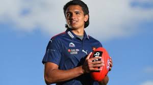 The number one pick in the 2020 nab afl draft will line up for the western bulldogs in sunday afternoon's clash against the sydney swans at marvel stadium. Beveridge Hails Ugle Hagan Ahead Of Debut 7news