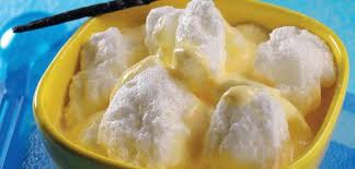 Se separa albusurile de galbenusuri. Coltul Pofticiosilor Un Desert Bun Din Banat Reteta De Lapte De