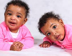 Family Feet Projekty :: Photos, videos, logos, illustrations and branding  :: Behance