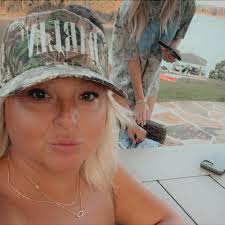 What are good dog grooming services in Seymour, TN?