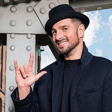 Merry christmas 🎄⭐️ • see all of @benjamin_piwko's photos and videos on their profile. Benjamin Piwko Celebrity