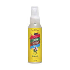 Melakukan proses perawatan rambut secara intensif. Rekomendasi Hair Oil Lokal Sesuai Kebutuhan Rambut
