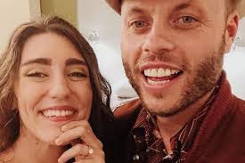 Taylor Grace's Instagram, Twitter & Facebook