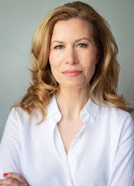 Karrie Smith's Instagram, Twitter & Facebook