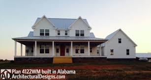 French country house plans may be further embellished with attractive arches, striking keystones and corner quoins. Top 10 Modern Farmhouse House Plans La Petite Farmhouse
