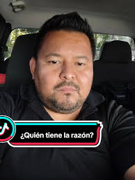 Mesero Toma Con Clientes Y Renuncia