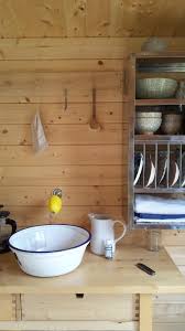 Im Gartenhaus Darf S Etwas Einfacher Zugehen Kuche Gartenhaus Gartenhaus Holz Garten