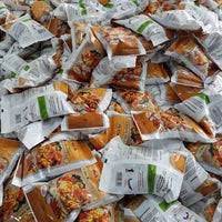 I later realize that this is actually a traditional and popular noodle dish that originated in muar,johor, malaysia. Mak Pon Pengeluar Perencah Mee Bandung Muar Factory