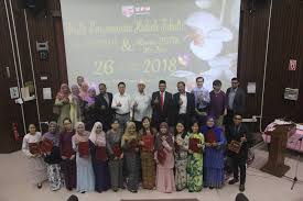 Keput usan terbai k keselu ruhan kelas. Majlis Penyampaian Hadiah Fakulti 2017 2018 Fakulti Sains Dan Teknologi Makanan