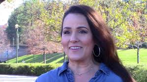 Passionate Painter Debra Latham