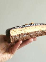 Tarte Entremet Chocolat Cacahuetes Et Noisettes Recette Olivia Patisse En 2020 Entremet Chocolat Recette Entremet Recette Tarte