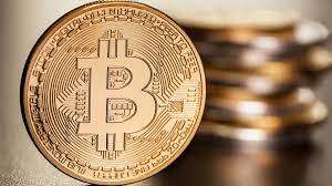 توصف البيتكوين (bitcoin) على أنها عملة رقمية إلكترونية، وهي عملة جديدة تم إنشاؤها في عام 2009م من قبل شخص مجهول يحمل اسماً مستعاراً يُدعى ساتوشي ناكاموتو (بالإنجليزية: Ù‡Ù„ ØªÙØ¹Ù„Ù‡Ø§ Ø¨ÙŠØªÙƒÙˆÙŠÙ† ÙˆØªØµÙ„ Ø¥Ù„Ù‰ Ù‡Ø°Ø§ Ø§Ù„Ù…Ø³ØªÙˆÙ‰ ÙÙŠ 2021