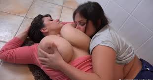 Terry Nova And Milena Velba - Shower Repair - Nadine Jansen - MomVids.com