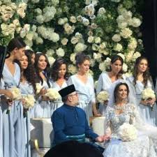 Tengku muhammad faiz petra ibni almarhum sultan ismail petra (born 20 january 1974) is the current tengku mahkota (crown prince) of kelantan. Ketika Putra Miss Moscow Diragukan Sebagai Anak Biologis Eks Raja Malaysia Global Liputan6 Com