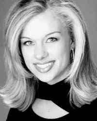 Kelley Bradshaw's Instagram, Twitter & Facebook