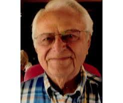 Lloyd Kruse's Instagram, Twitter & Facebook