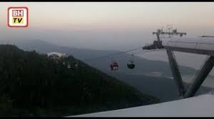 Yang menariknya dengan kereta kabel di langkawi ini a.k.a skycab ini kalau berbanding di tempat lain, anda berpeluang memilih 3 jenis gondola yang berbeza iaitu: 850 Pengguna Kereta Kabel Langkawi Terkandas