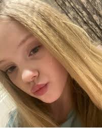 I may be ugly, but: 1. I text back in less than 5 sec 2. I'm funny 3. I eat  🥖 4. I don't need your money